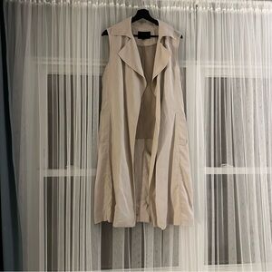 Banana Republic short sleeve trench